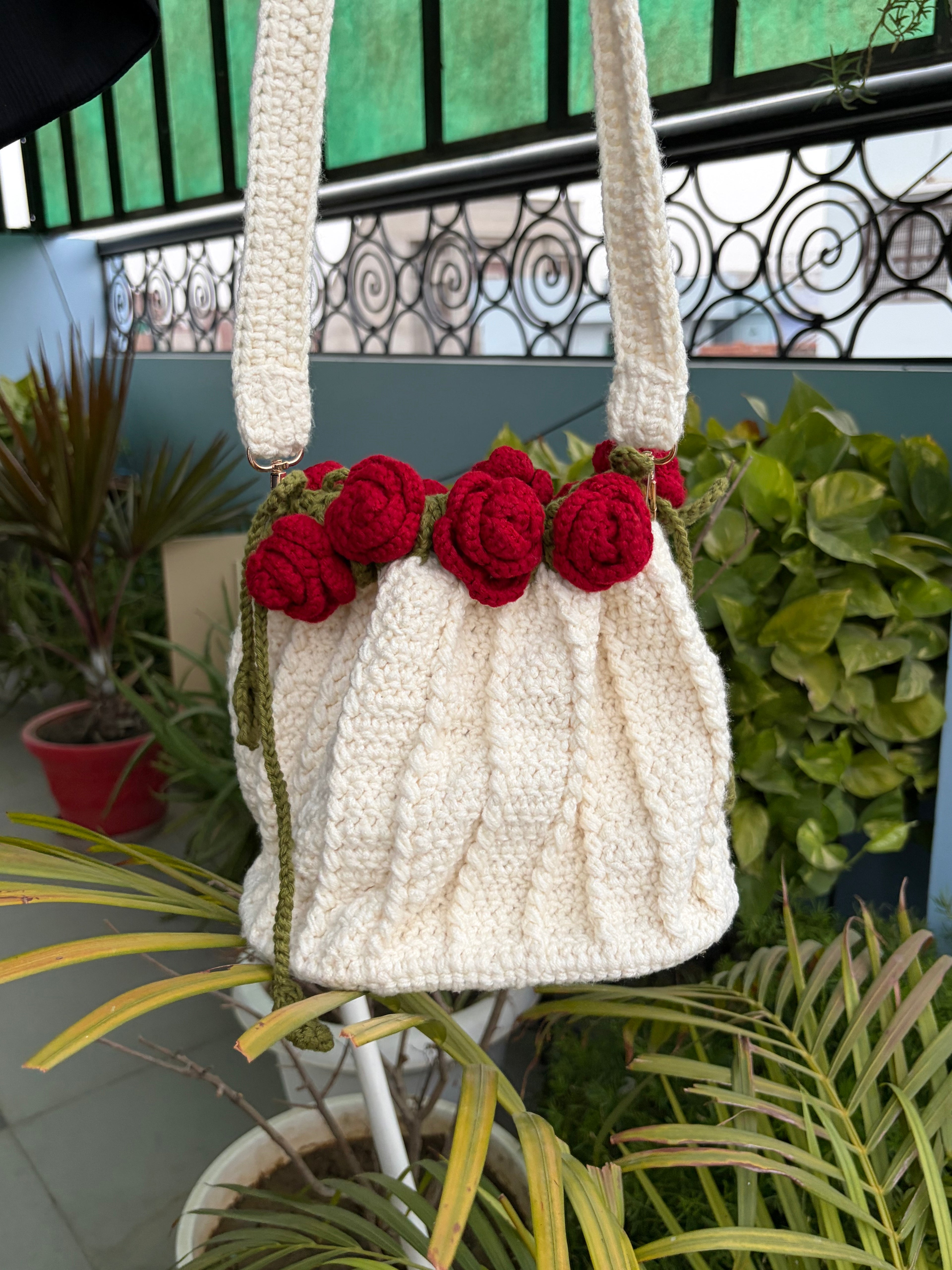 Crochet Rose bucket bag