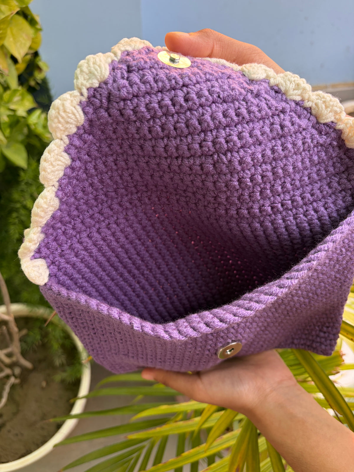 Crochet envelope-bow book cover