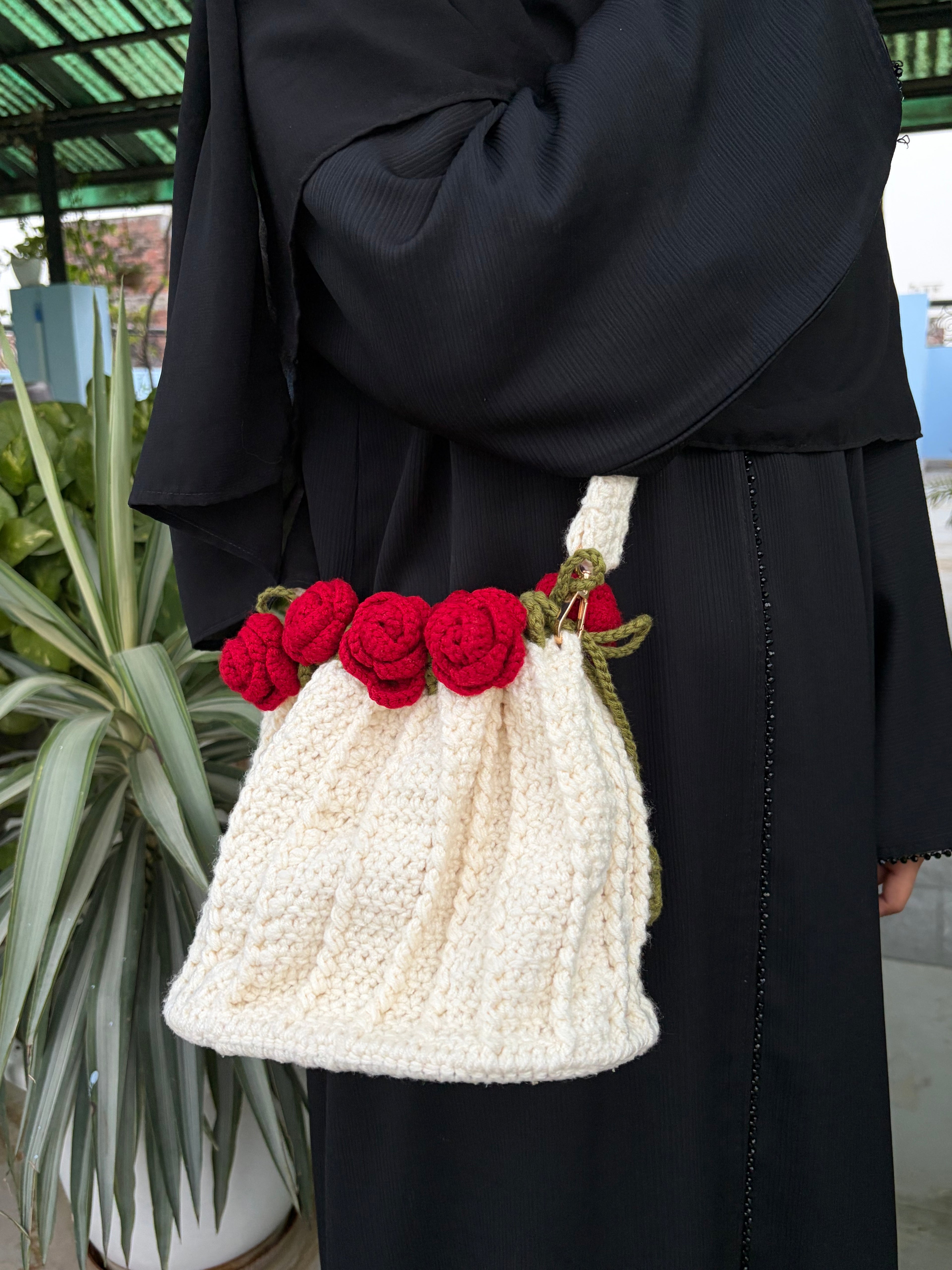 Crochet Rose bucket bag