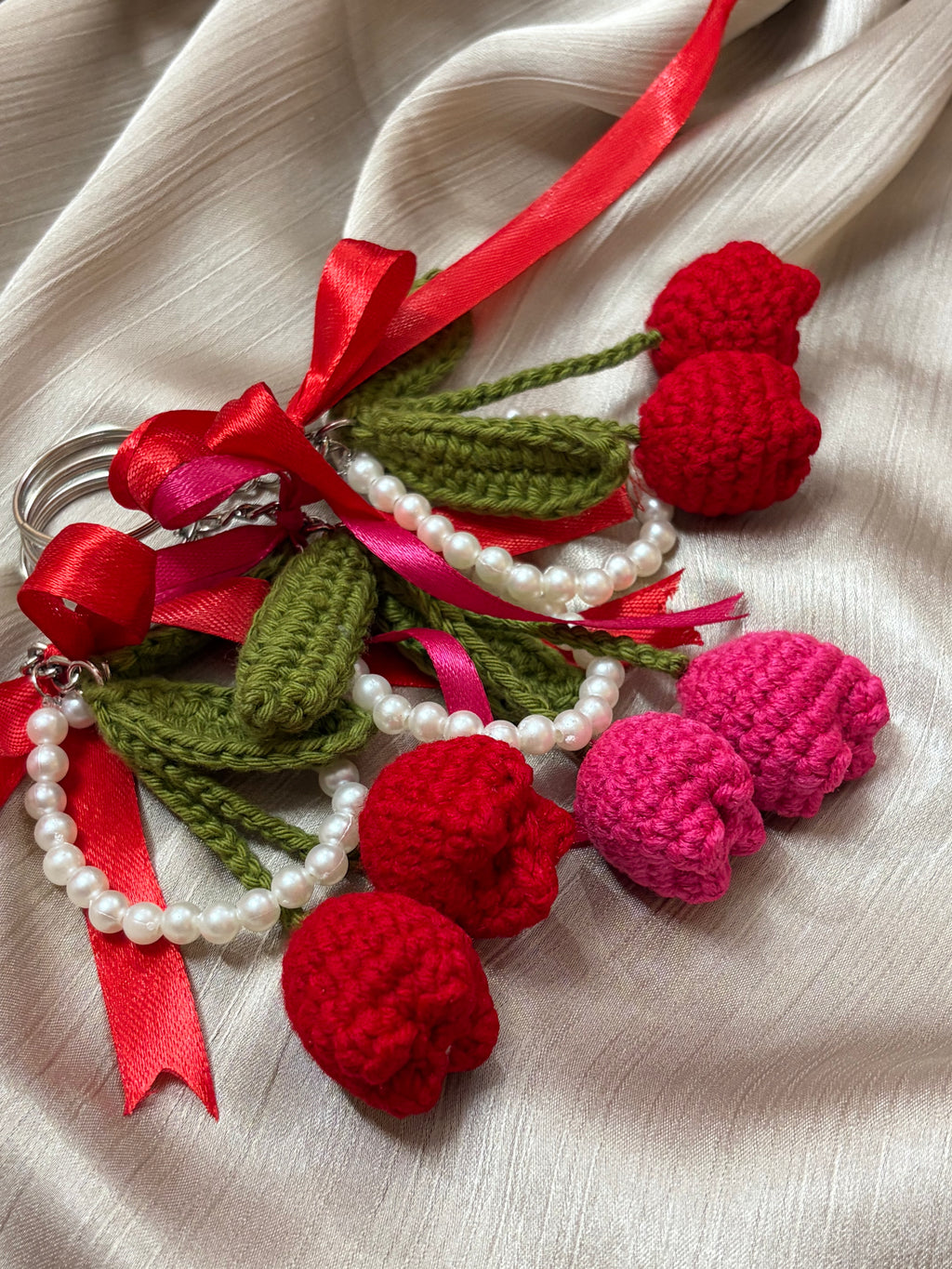 Handmade Crochet Tulip Keychain Charm – Cute Floral Bag & Key Accessory